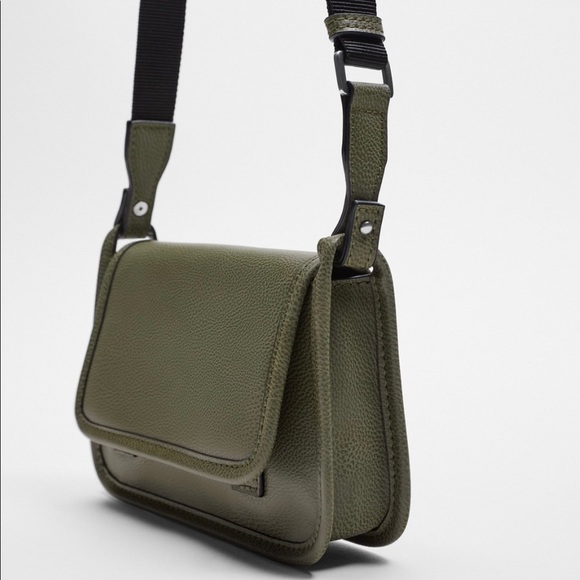 Beautiful Olive Colored Man Cross Body Bag To Take Your Casual Look Even Higher. - Picture 2 of 5